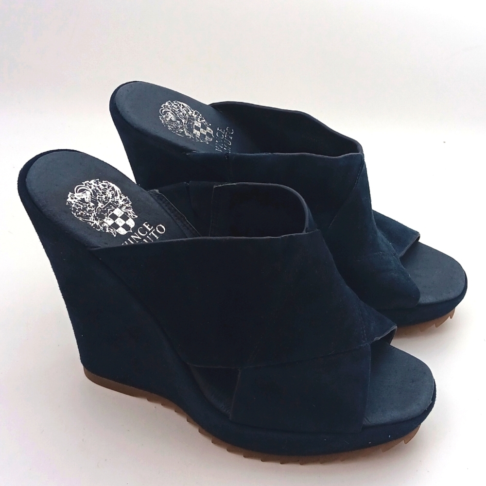 VINCE CAMUTO NAVY SANDALS SIZE 6.5